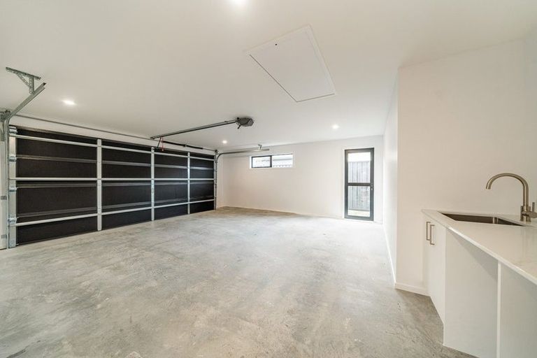 Photo of property in 4 Mcmillan Lane, Wallaceville, Upper Hutt, 5018