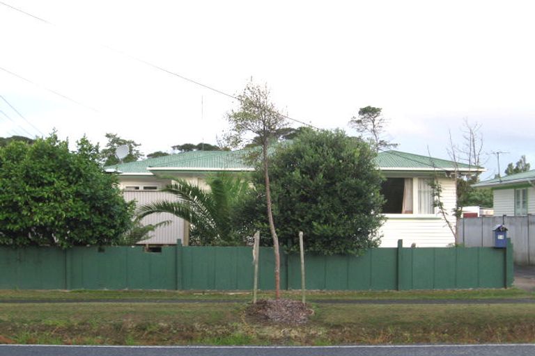 Photo of property in 14 Birdwood Road, Swanson, Auckland, 0612
