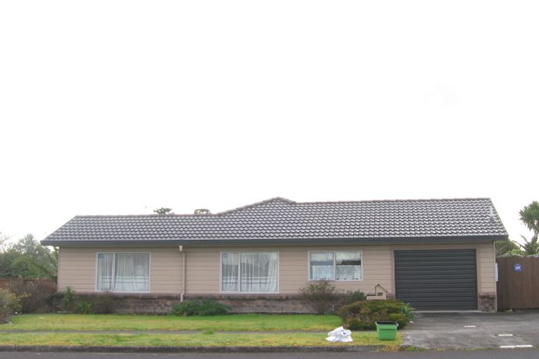 Photo of property in 2/61 Burswood Drive, Burswood, Auckland, 2013