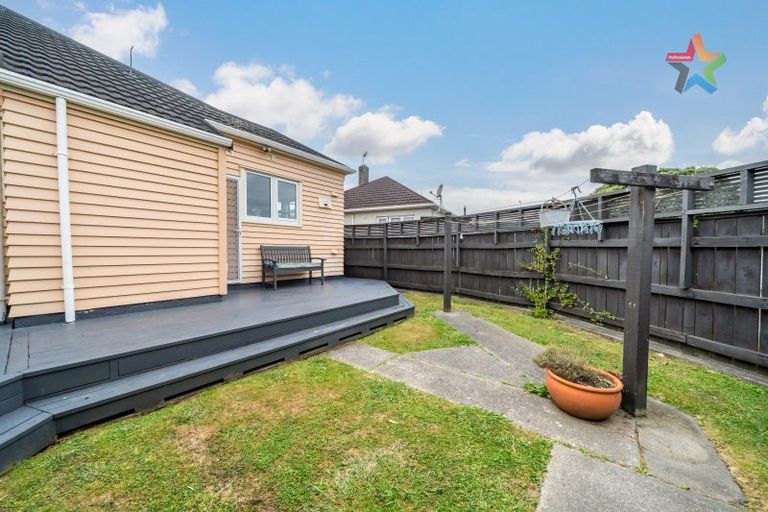 Photo of property in 2/27 Gadsby Street, Avalon, Lower Hutt, 5011