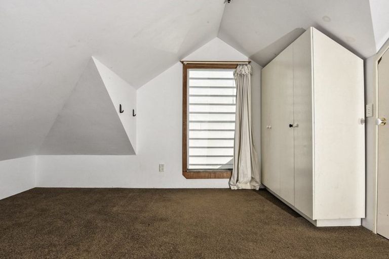 Photo of property in 43 Woodglen Road, Glen Eden, Auckland, 0602