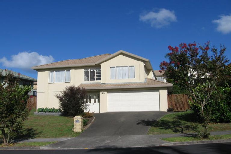 Photo of property in 6 Westminster Gardens, Unsworth Heights, Auckland, 0632