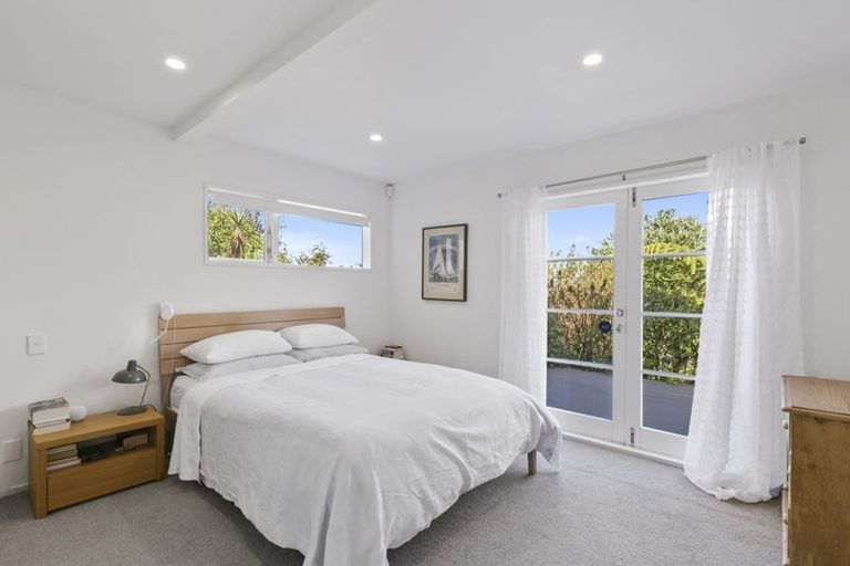 Photo of property in 8 Nadia Grove, Khandallah, Wellington, 6035