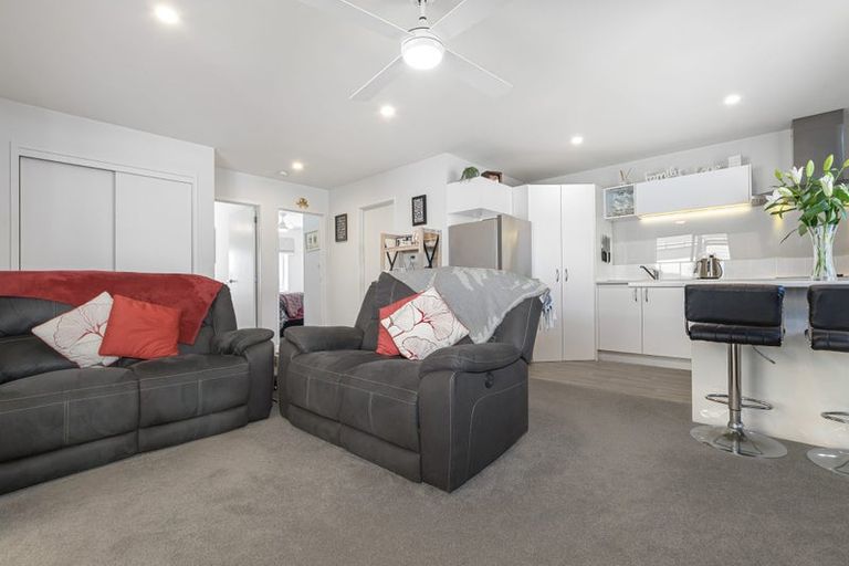 Photo of property in 11 Kamahi Crescent, Papamoa Beach, Papamoa, 3118