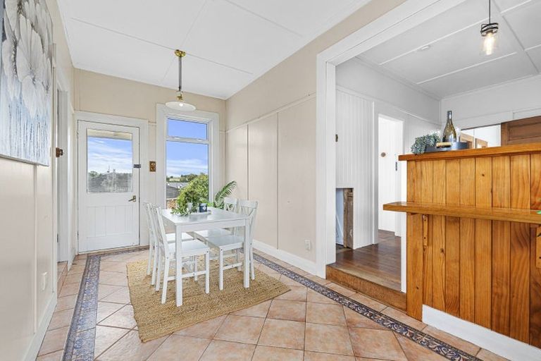 Photo of property in 50 Bayly Road, Blagdon, New Plymouth, 4310