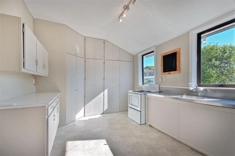 Photo of property in 43 Latham Street, Napier South, Napier, 4110