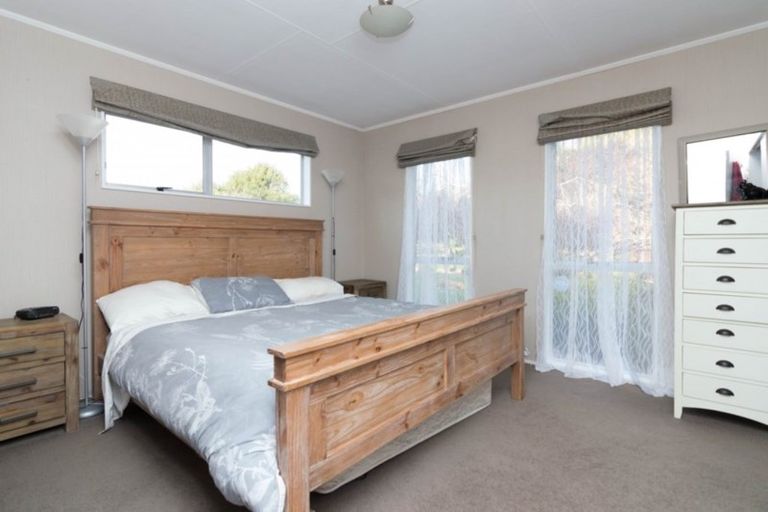 Photo of property in 17 Saturn Crescent, Milson, Palmerston North, 4414