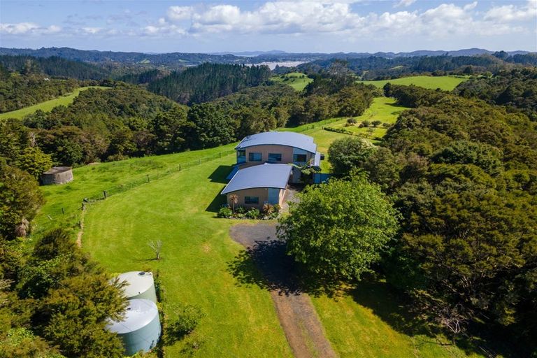 Photo of property in 42 Piwakawaka Rise, Karetu, 0283