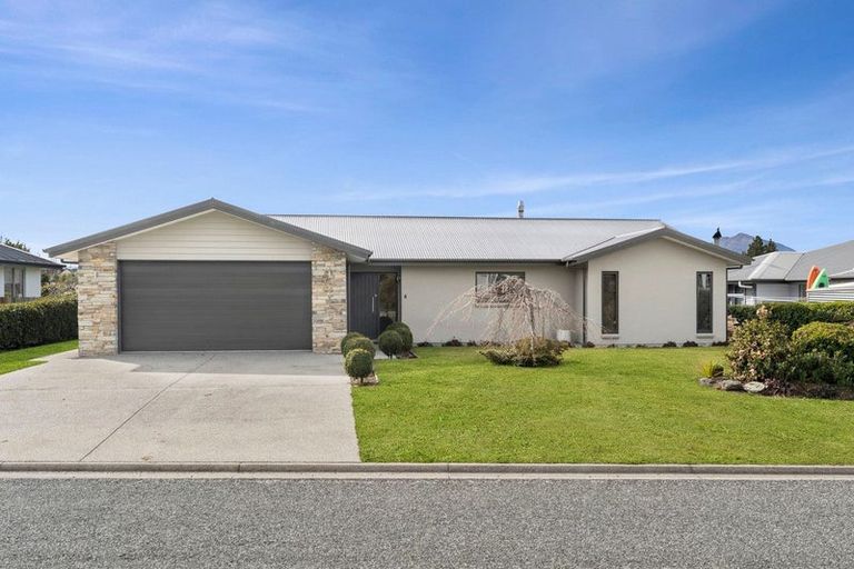 Photo of property in 4 Daniels Terrace, Wanaka, 9305