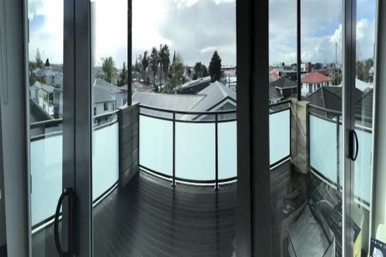 Photo of property in 118 Edgecumbe Road, Tauranga South, Tauranga, 3112