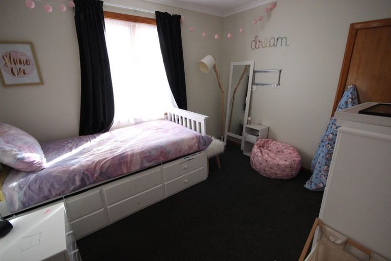Photo of property in 24 Glasgow Street, Takaro, Palmerston North, 4412