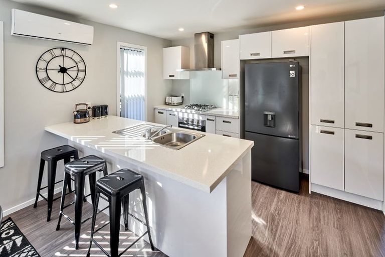 Photo of property in 92 Meremere Street, Wainuiomata, Lower Hutt, 5014