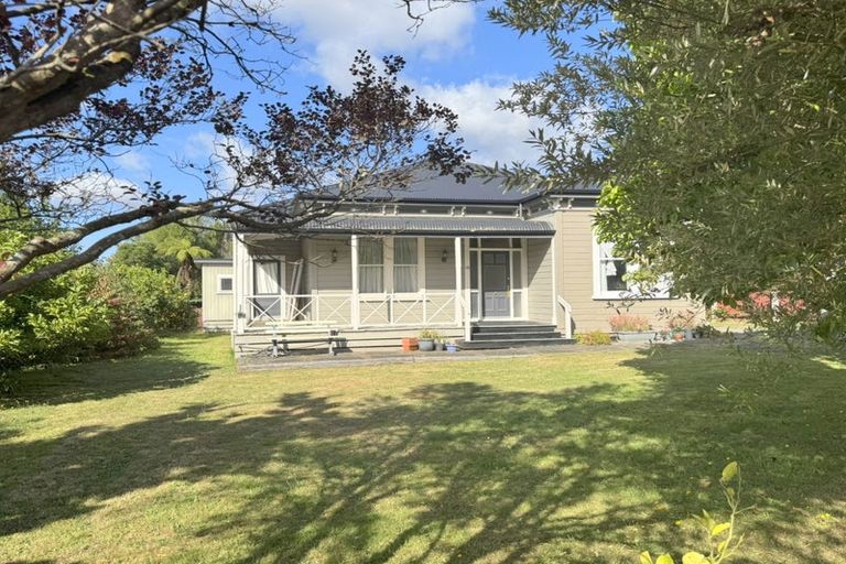 Photo of property in 12 Grant Street, Dannevirke, 4930