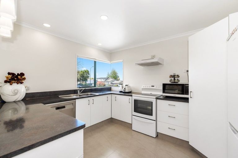 Photo of property in 70 Bartholomew Drive, Nawton, Hamilton, 3200