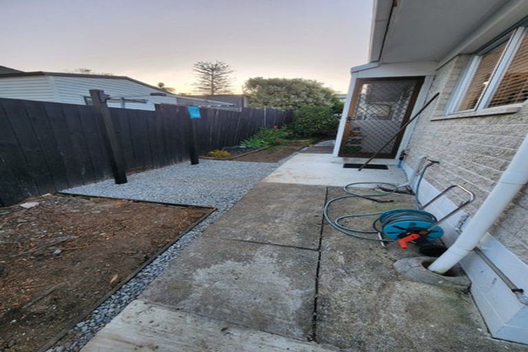 Photo of property in 1/119 Wellington Street, Howick, Auckland, 2014