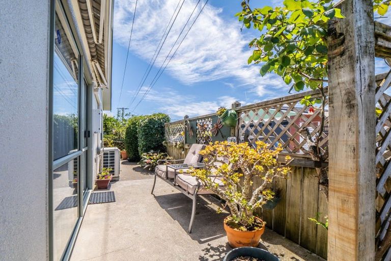 Photo of property in 33f Sanders Avenue, Westown, New Plymouth, 4310