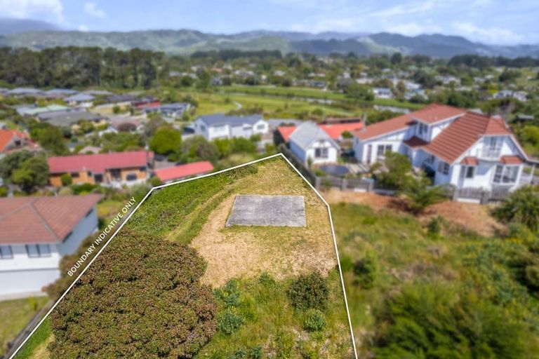 Photo of property in 39 Hicks Crescent, Waikanae Beach, Waikanae, 5036