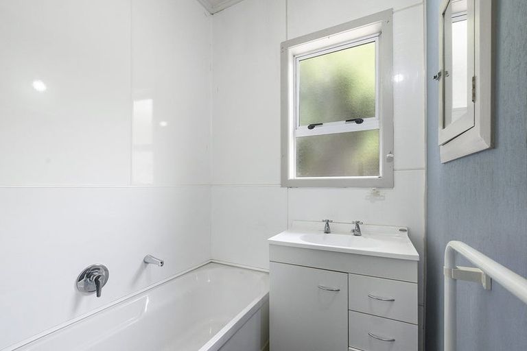 Photo of property in 73 Tirau Street, Putaruru, 3411