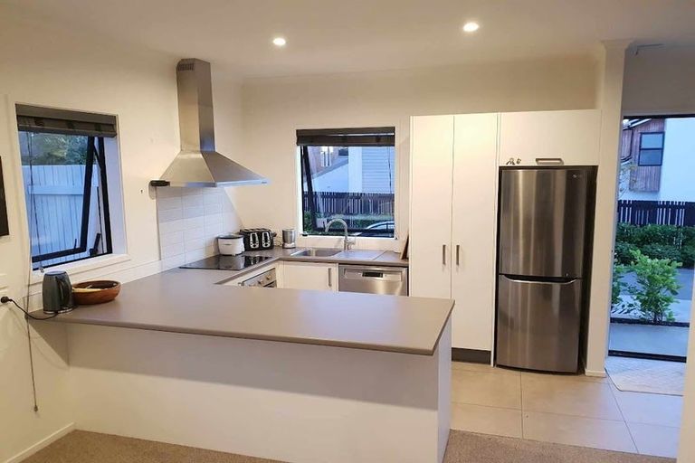 Photo of property in 5 Flounder Road, Hobsonville, Auckland, 0616