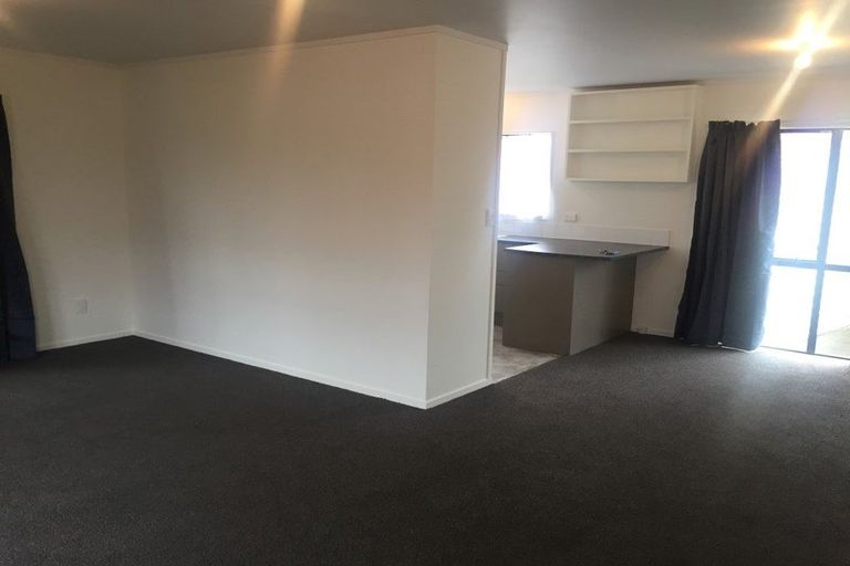 Photo of property in 2/139 Clevedon Road, Papakura, 2110