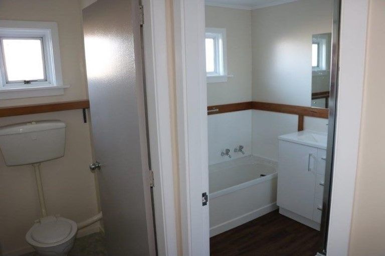 Photo of property in 93 Grahams Road, Burnside, Christchurch, 8041