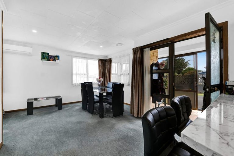 Photo of property in 180 Waihi Road, Hawera, 4610