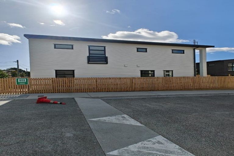 Photo of property in 150 Mcleod Road, Te Atatu South, Auckland, 0610