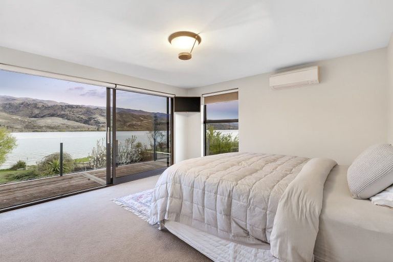 Photo of property in 12 De Bettencor Place, Mount Pisa, Cromwell, 9383