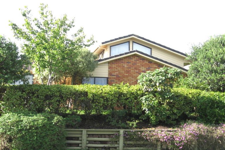 Photo of property in 4 Cornelian Crescent, Half Moon Bay, Auckland, 2012