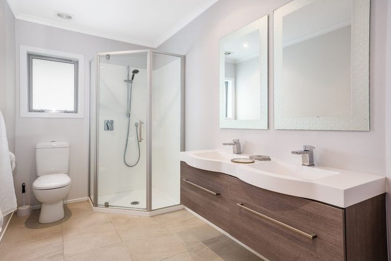 Photo of property in 17 Kepler Way, Aotea, Porirua, 5024