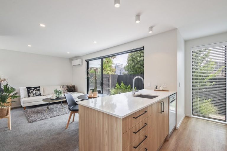 Photo of property in 4/63 Waltham Road, Sydenham, Christchurch, 8023