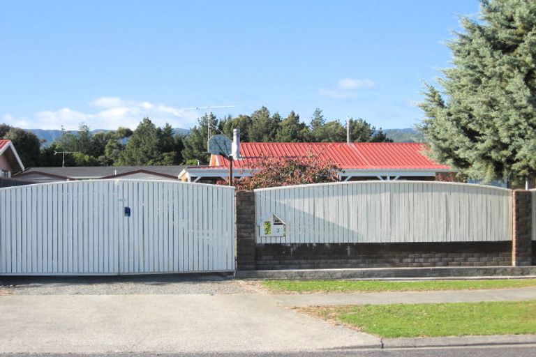 Photo of property in 3 Cobb Place, Otaki, 5512