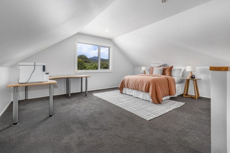 Photo of property in 461 Tararua Road, Levin, 5571