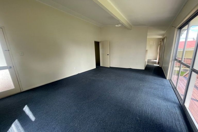 Photo of property in 7 Aden Place, Clendon Park, Auckland, 2103