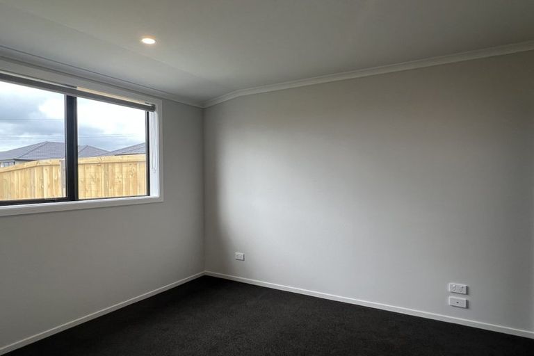 Photo of property in 53 Waruhia Crescent, Rototuna North, 3281
