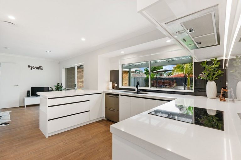 Photo of property in 48 Kilimanjaro Drive, Northpark, Auckland, 2013