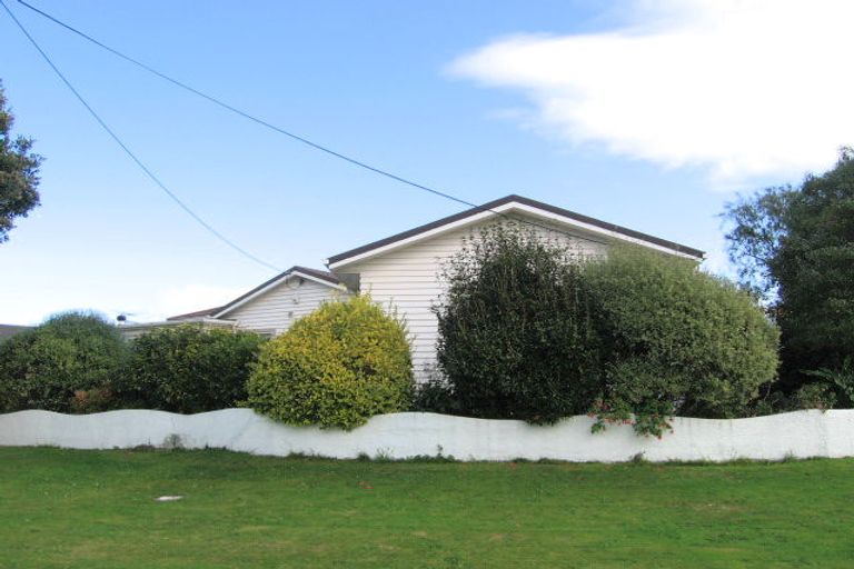 Photo of property in 2 Hart Avenue, Boulcott, Lower Hutt, 5011