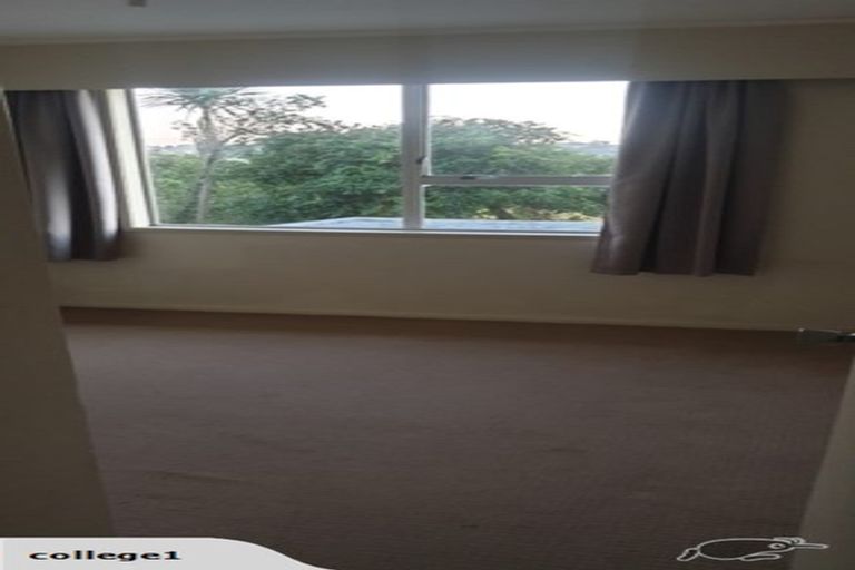 Photo of property in 31 Waimumu Road, Massey, Auckland, 0614