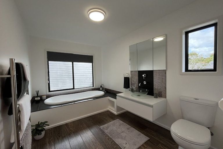 Photo of property in 37d Roto Street, Hurdon, New Plymouth, 4310