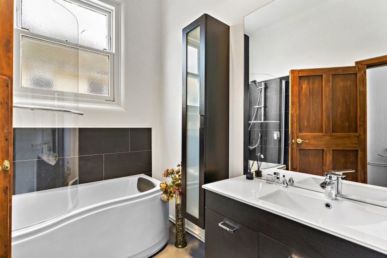 Photo of property in 193 East Street, Greytown, 5712