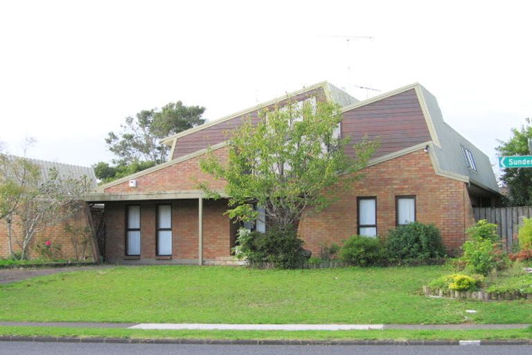 Photo of property in 32 Sunderlands Road, Half Moon Bay, Auckland, 2012