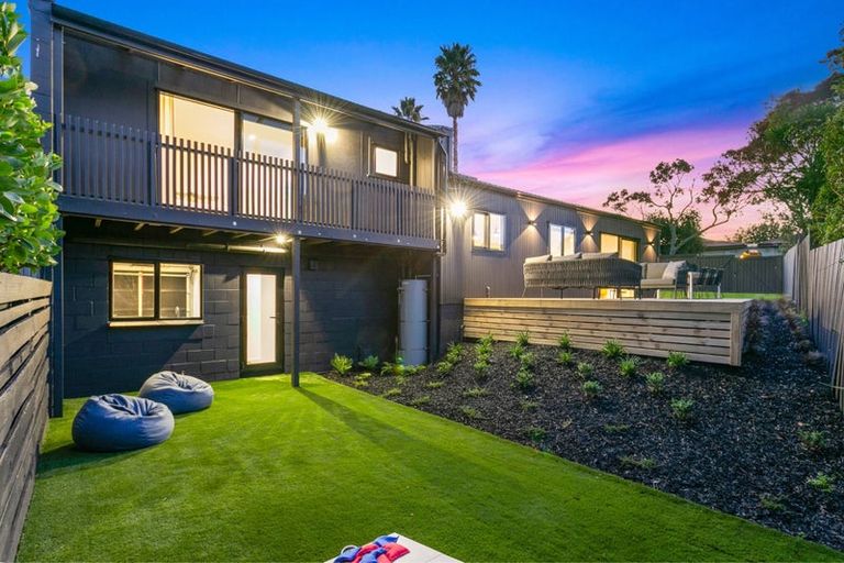 Photo of property in 13 Davita Place, Farm Cove, Auckland, 2012