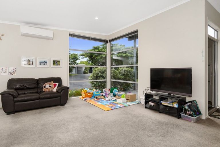 Photo of property in 5 Tory Way, Omokoroa, 3114
