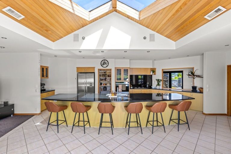 Photo of property in 115 Grand Drive, Orewa, 0931