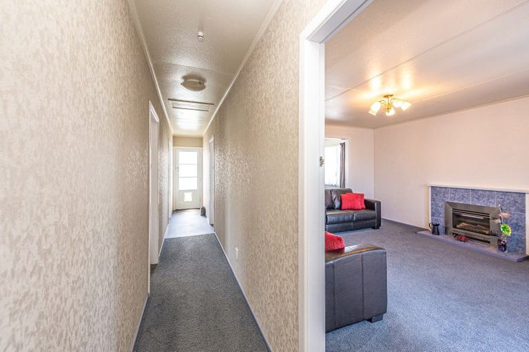 Photo of property in 21 Omori Place, Castlecliff, Whanganui, 4501