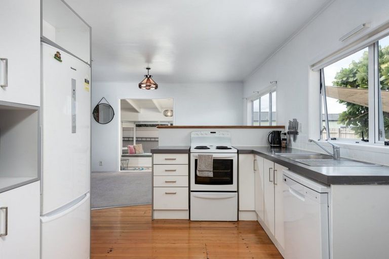 Photo of property in 2/15 Greerton Road, Gate Pa, Tauranga, 3112