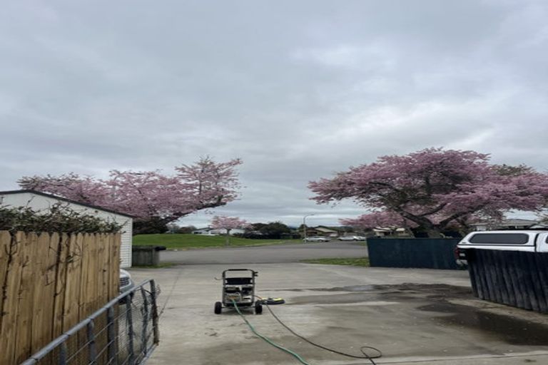 Photo of property in 16a Baxter Place, Owhata, Rotorua, 3010