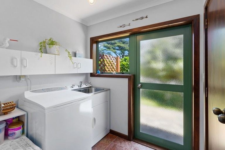 Photo of property in 2 Kitchener Street, Te Horo Beach, Otaki, 5581