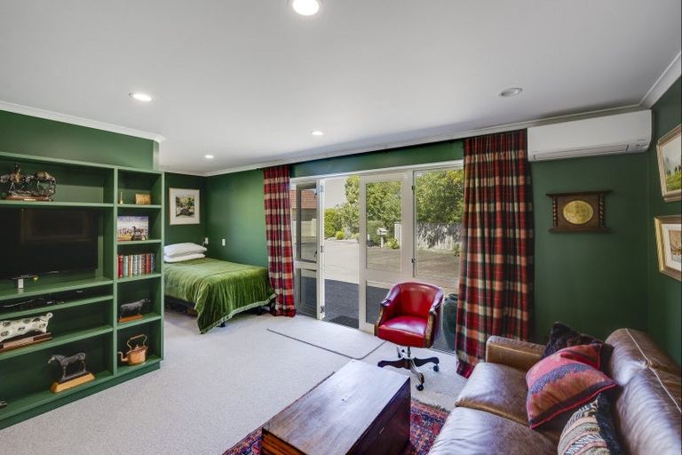 Photo of property in 20 Fulford Place, Havelock North, 4130