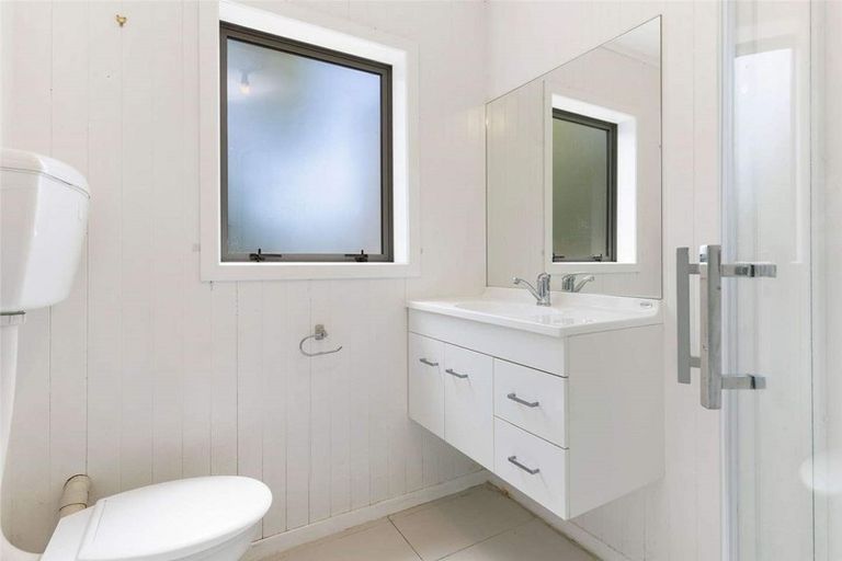 Photo of property in 304 Glengarry Road, Glen Eden, Auckland, 0602